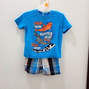 Boys 18m Matching short set.
